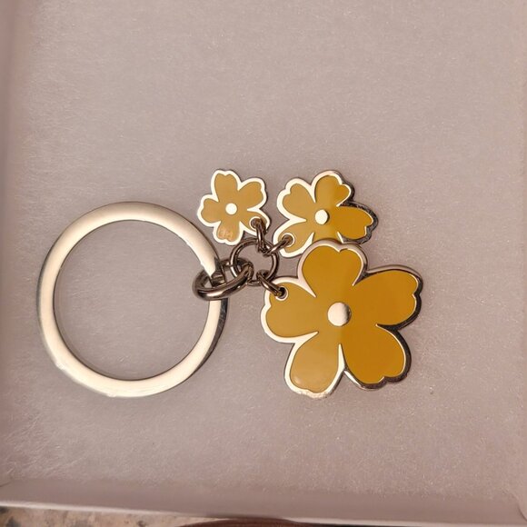 Burberry keychain (Spring themed)(with gift box). Brand new. - Picture 3 of 3